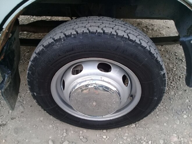 GAZ 330202-740 2000, 200,000 km - 2.4 l - Qusar