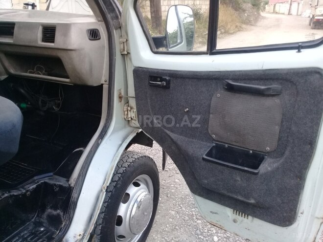 GAZ 330202-740 2000, 200,000 km - 2.4 l - Qusar