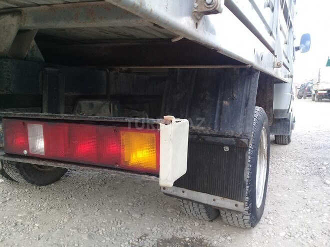 GAZ 330202-740 2000, 200,000 km - 2.4 l - Qusar