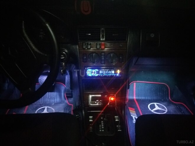 Mercedes C 220 1993, 325,623 km - 2.2 l - Balakən