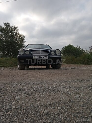 Mercedes E 240 2000, 333,333 km - 0.3 l - Bərdə