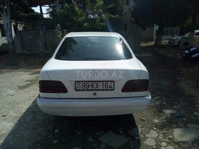 Mercedes E 220 1999, 545,000 km - 2.2 l - Bakı