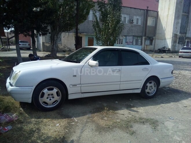Mercedes E 220 1999, 545,000 km - 2.2 l - Bakı