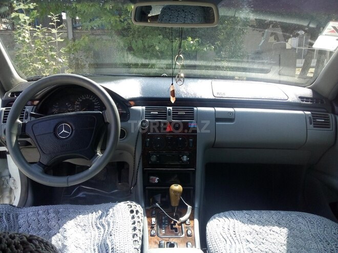 Mercedes E 220 1999, 545,000 km - 2.2 l - Bakı