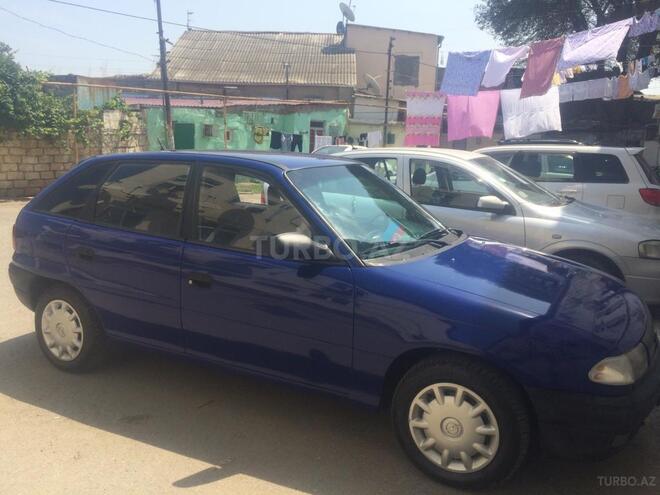 Opel Astra 1997, 215,885 km - 1.6 l - Bakı