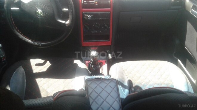 Opel Astra 1999, 343,000 km - 1.6 l - Zaqatala