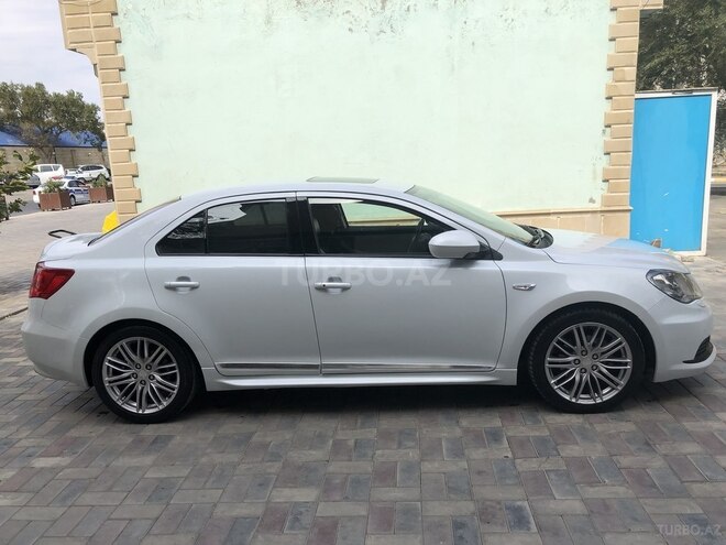 Suzuki Kizashi 2010, 122,000 km - 2.4 л - Sumqayıt