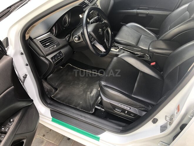 Suzuki Kizashi 2010, 122,000 km - 2.4 л - Sumqayıt