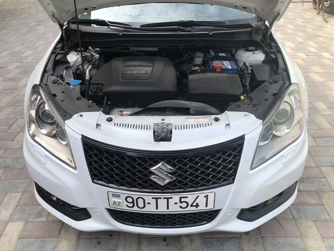Suzuki Kizashi 2010, 122,000 km - 2.4 л - Sumqayıt