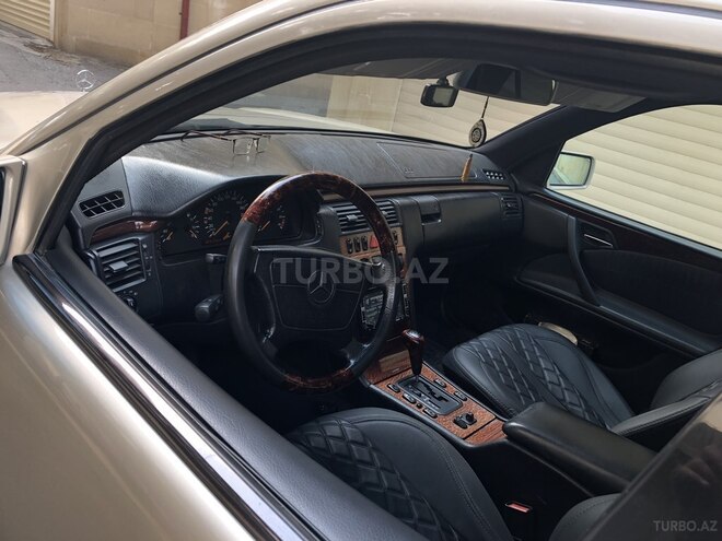 Mercedes E 240 1997, 334,024 km - 2.4 l - Bakı