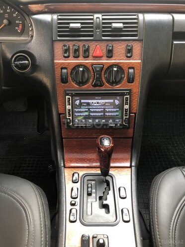 Mercedes E 240 1997, 334,024 km - 2.4 l - Bakı