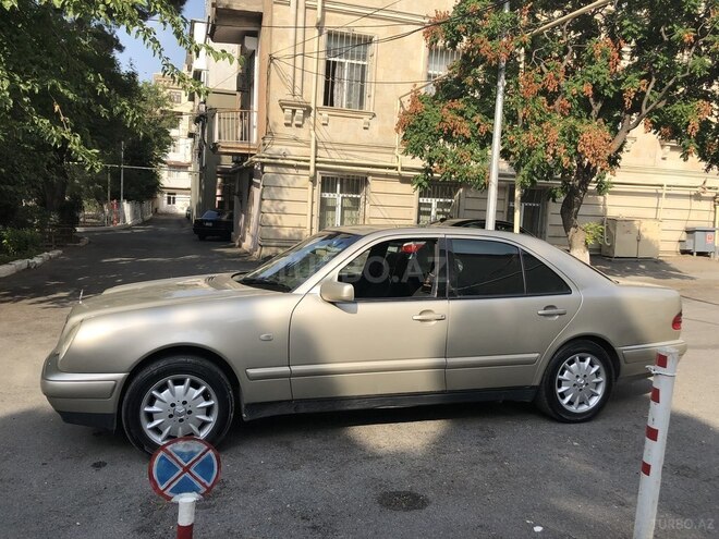 Mercedes E 240 1997, 334,024 km - 2.4 l - Bakı
