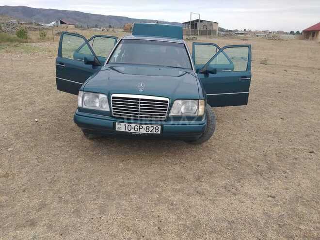 Mercedes E 280 1993, 275,485 km - 2.8 l - Şəmkir