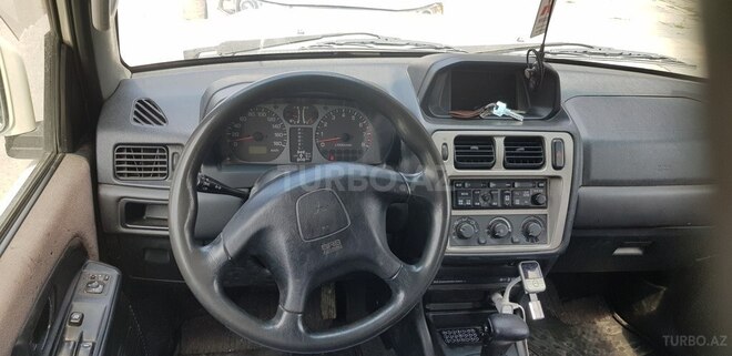 Mitsubishi Pajero io 2005, 170,000 km - 2.0 l - Sumqayıt