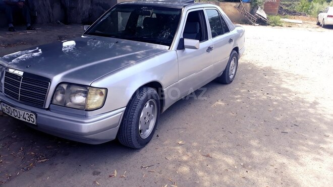 Mercedes E 250 1994, 506,000 km - 0.3 l - Sabirabad