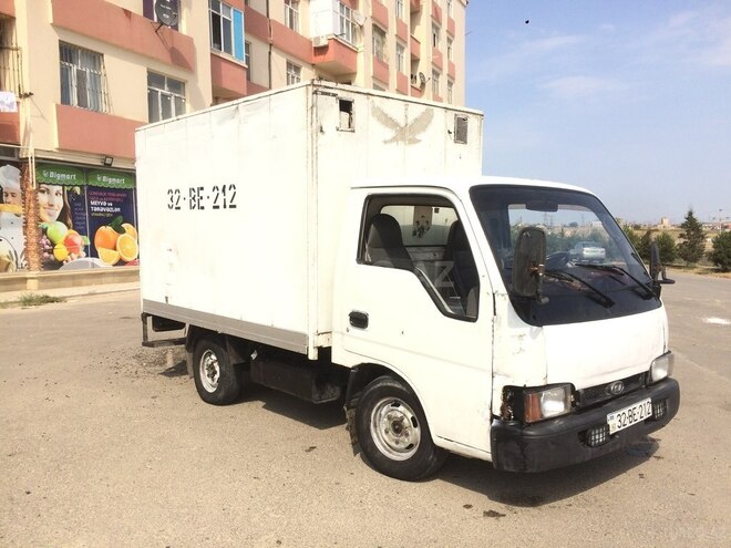 Kia Bongo 2001, 235,000 km - 2.7 л - Bakı