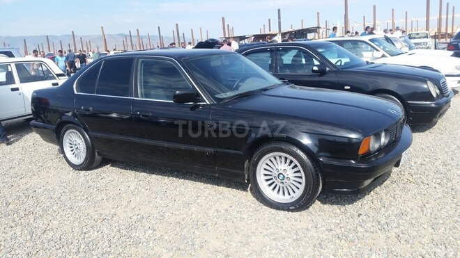 BMW 520 1992, 200,000 km - 2.0 л - Göygöl
