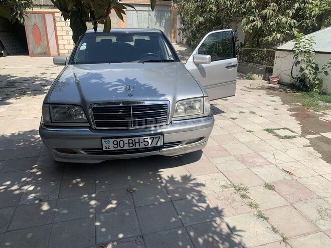 Mercedes C 240 1998, 213,000 km - 2.4 л - Şəki