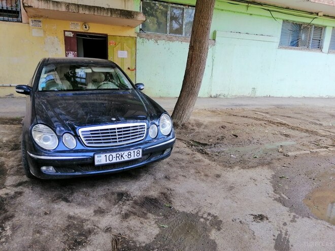Mercedes E 320 2002, 246,000 km - 3.2 l - Bakı