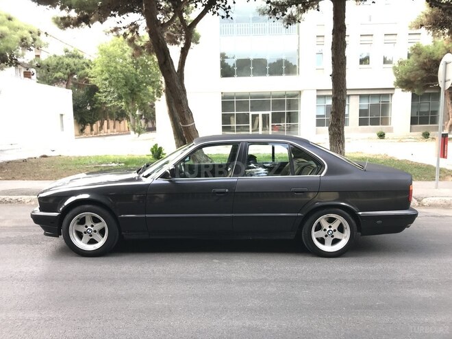 BMW 520 1992, 285,000 km - 2.0 l - Bakı
