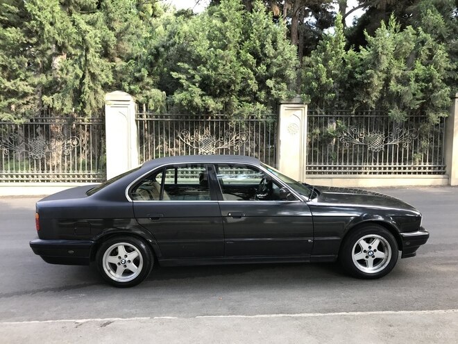 BMW 520 1992, 285,000 km - 2.0 l - Bakı