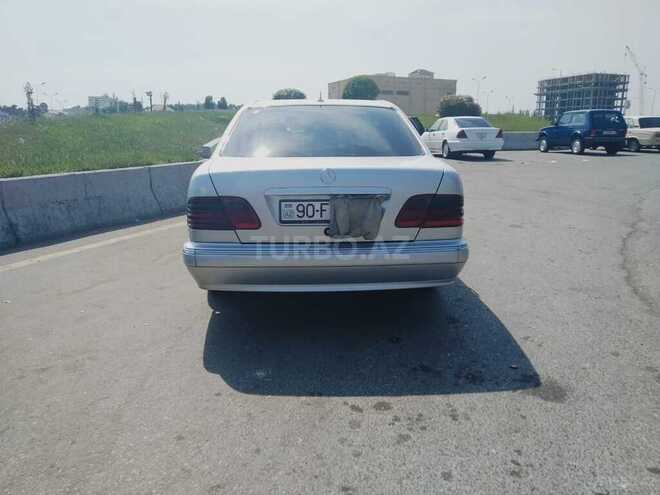 Mercedes E 270 2000, 287,000 km - 2.7 l - Bərdə