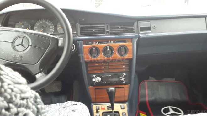 Mercedes 190 1993, 335,250 km - 2.0 л - Bakı