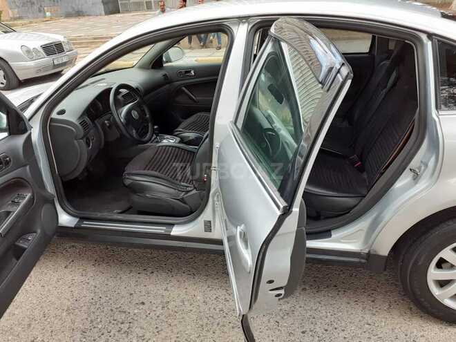 Volkswagen Passat 2004, 245,000 km - 1.8 l - Sumqayıt