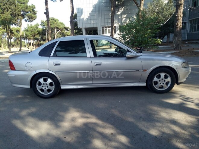 Opel Vectra 1999, 329,000 km - 2.0 l - Bakı