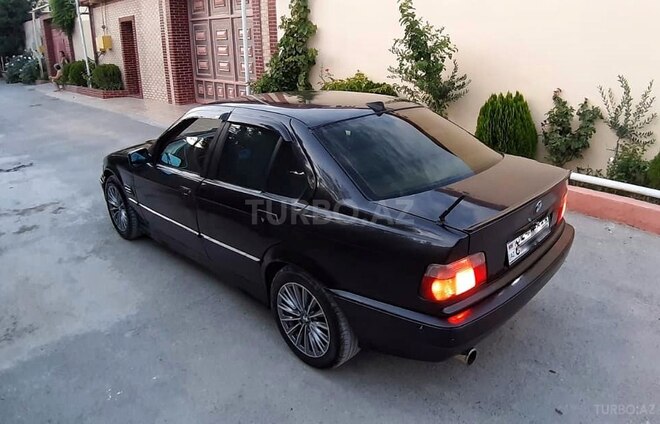 BMW 318 1993, 420,000 km - 1.8 l - Bakı