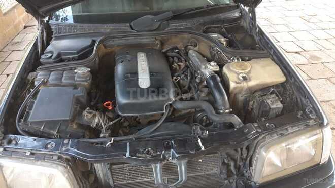 Mercedes C 220 1999, 421,000 km - 2.2 l - Salyan