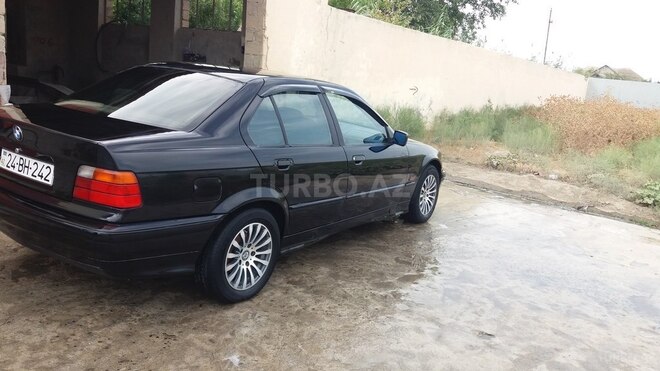 BMW 318 1995, 317,000 km - 1.8 l - Neftçala
