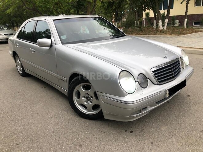 Mercedes E 220 2001, 353,000 km - 2.2 l - Bakı