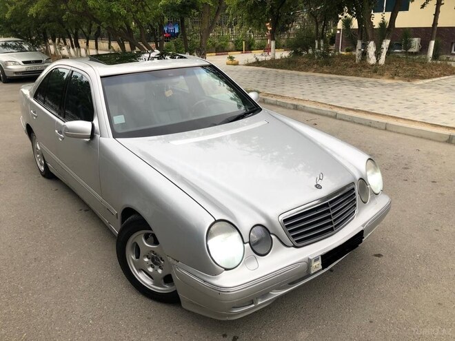 Mercedes E 220 2001, 353,000 km - 2.2 l - Bakı