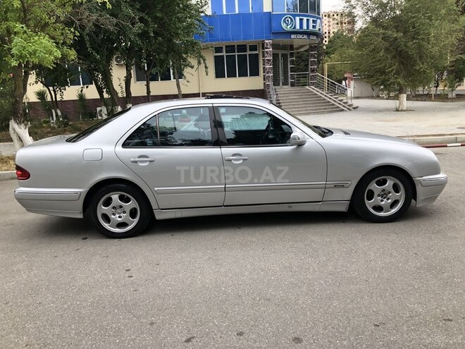 Mercedes E 220 2001, 353,000 km - 2.2 l - Bakı