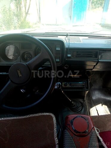 LADA (VAZ) 2105 1991, 240,000 km - 1.5 l - Qusar