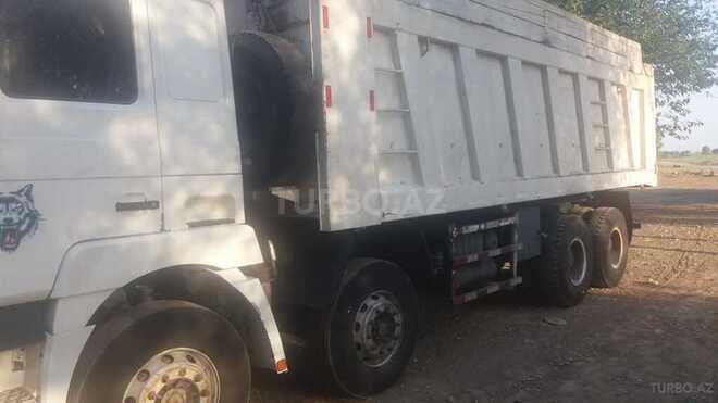 Shacman F3000 2012, 215,000 km - 12.0 l - Naftalan