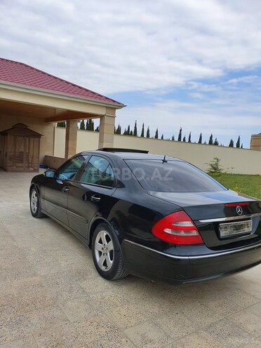 Mercedes E 240 2003, 260,000 km - 2.6 л - Bakı