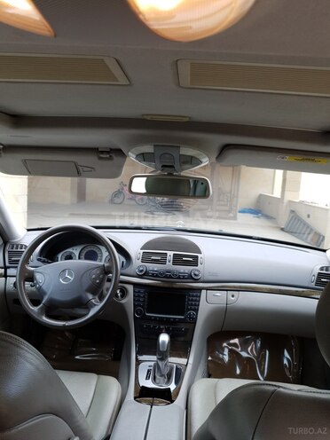 Mercedes E 240 2003, 260,000 km - 2.6 л - Bakı