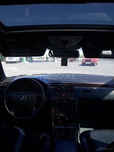 Mercedes E 270 2000, 380,000 km - 2.7 l - Bakı
