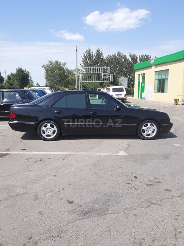 Mercedes E 270 2000, 380,000 km - 2.7 l - Bakı