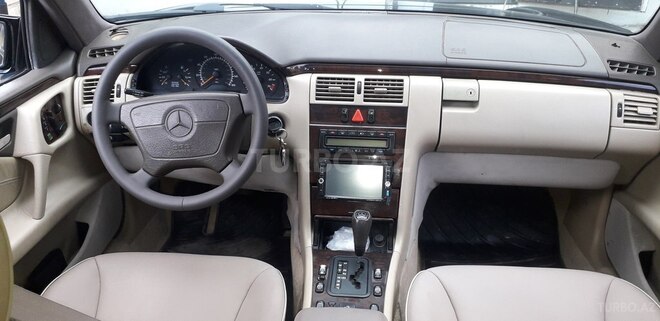 Mercedes E 320 1996, 298,000 km - 3.2 l - Bakı