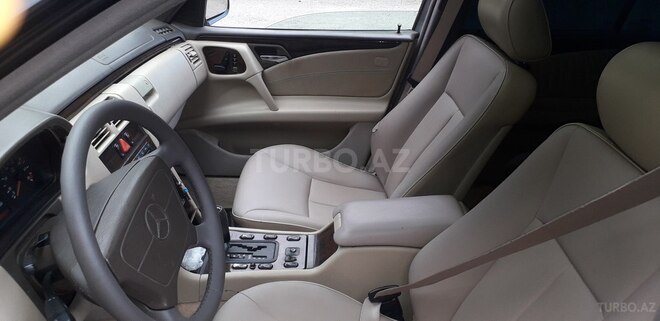 Mercedes E 320 1996, 298,000 km - 3.2 l - Bakı