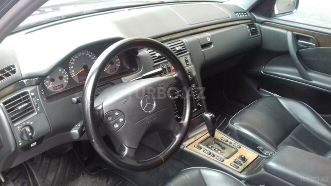 Mercedes E 320 2000, 295,000 km - 3.2 l - Bakı