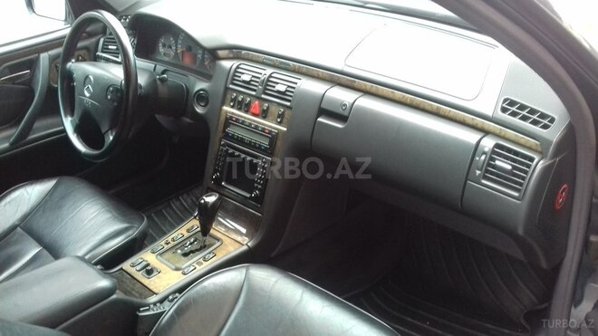 Mercedes E 320 2000, 295,000 km - 3.2 l - Bakı