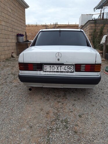 Mercedes 190 1988, 9,876,520 km - 2.5 l - Şamaxı