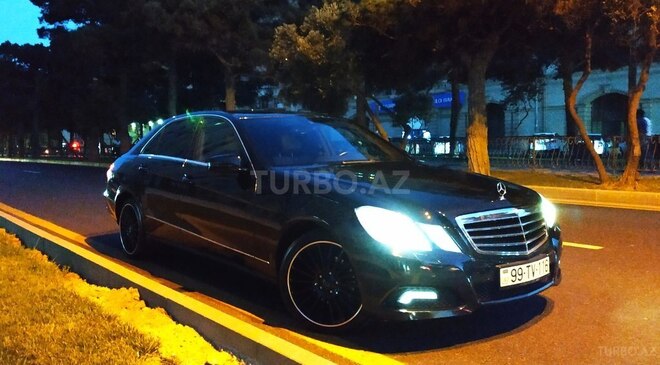 Mercedes E 220 2009, 174,000 km - 2.2 l - Bakı