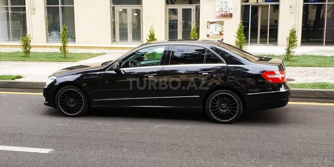 Mercedes E 220 2009, 174,000 km - 2.2 l - Bakı