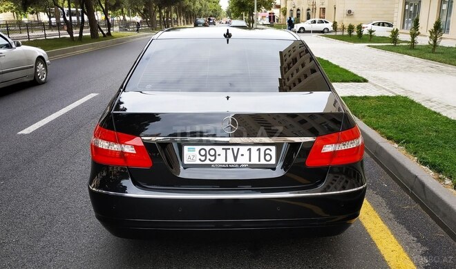 Mercedes E 220 2009, 174,000 km - 2.2 l - Bakı