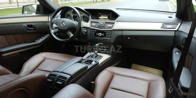 Mercedes E 220 2009, 174,000 km - 2.2 l - Bakı